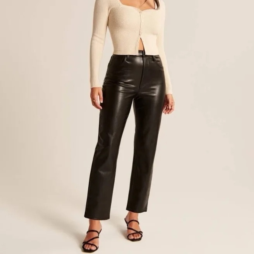 Abercrombie & Fitch Ultra high rise 28 6 Black pleather ankle Pants NWOT